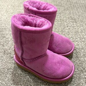 Girls Ugg Boots Size 8